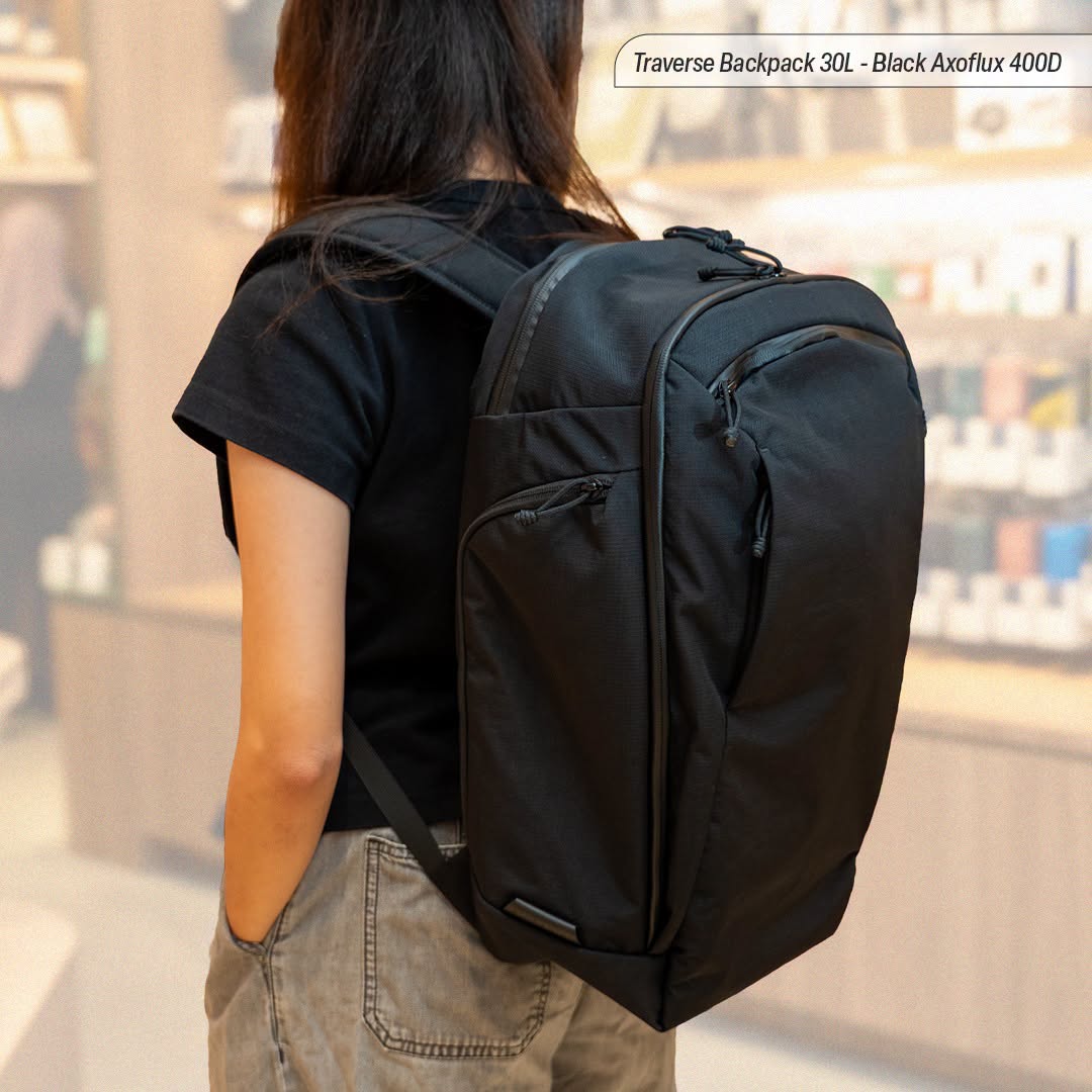 Traverse Backpack 30L Black Axoflux 400D at Boarding Gate
