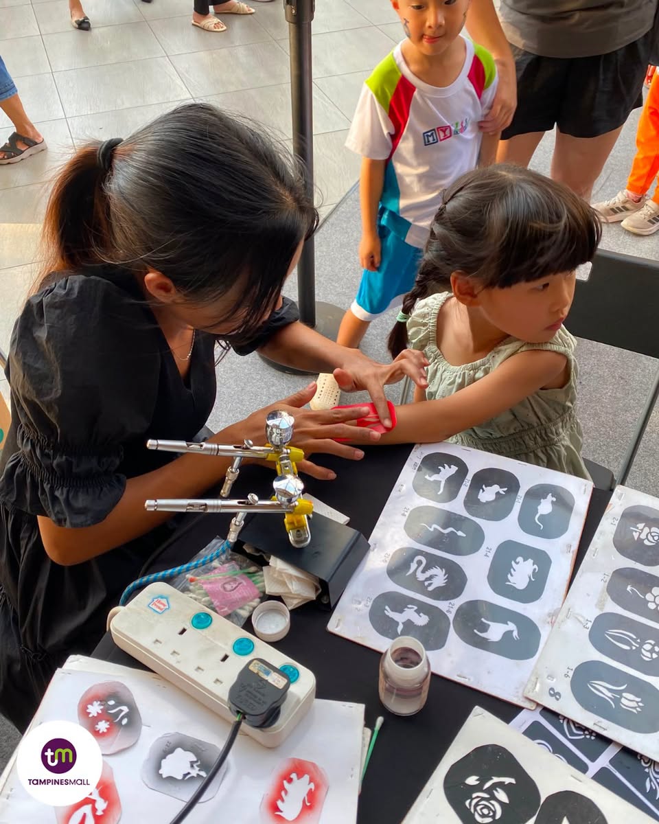 Airbrushing activity at Tampines Community Street Night
