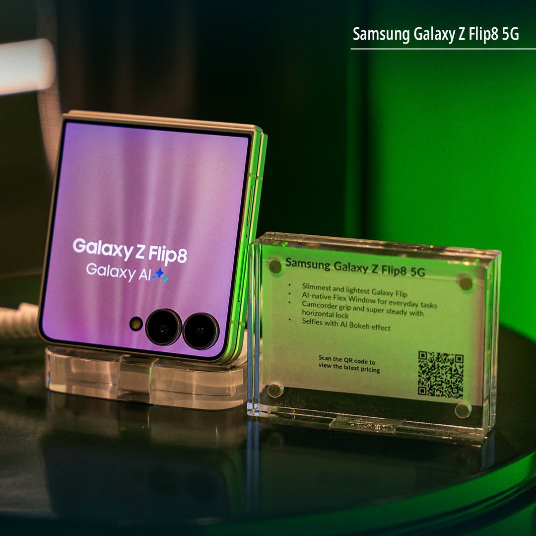 Samsung Galaxy Z Flip8 5G display at StarHub Tampines Mall