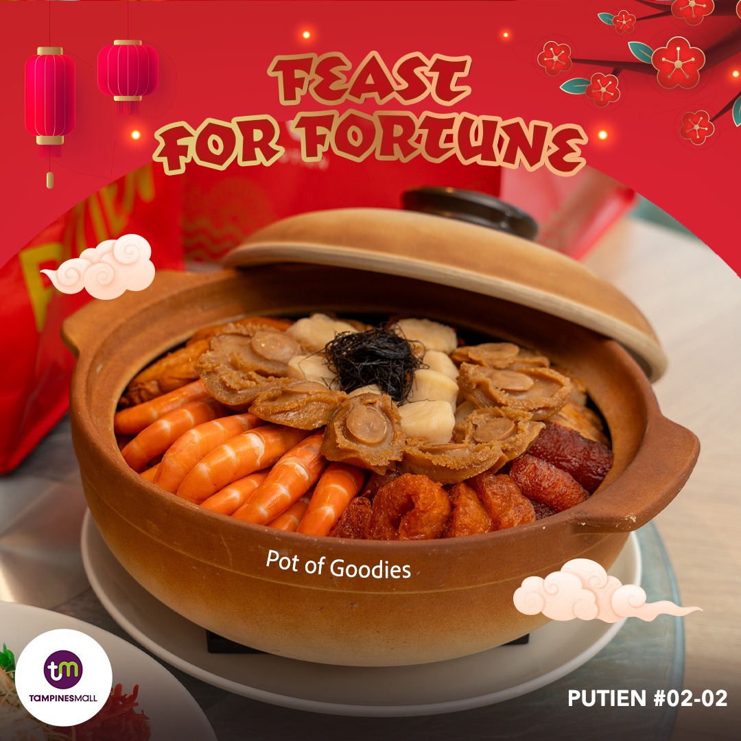 The luxurious Pot of Goodies filled with festive ingredients