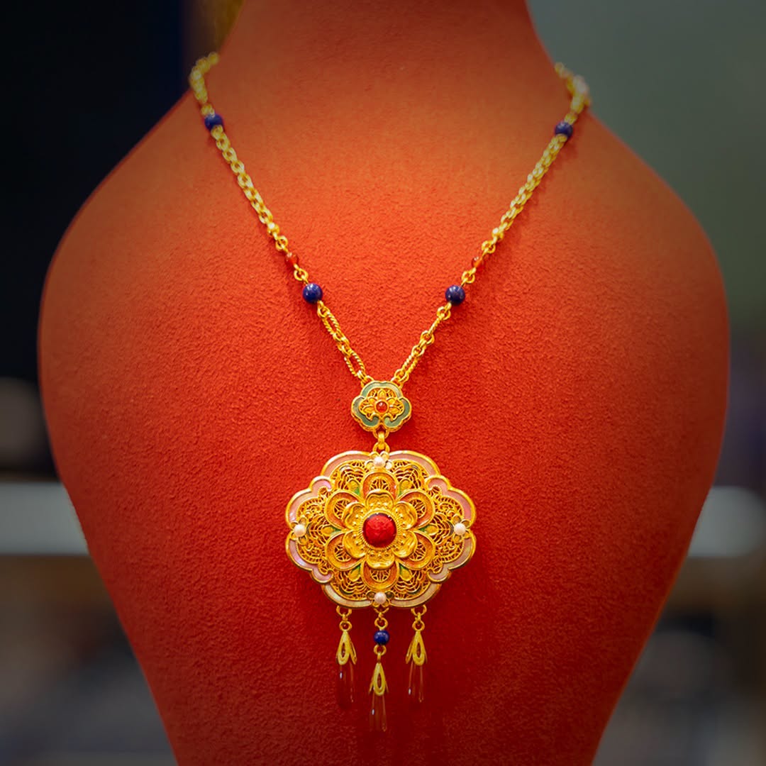 Gold filigree pendant necklace from the Imperial Gold Collection