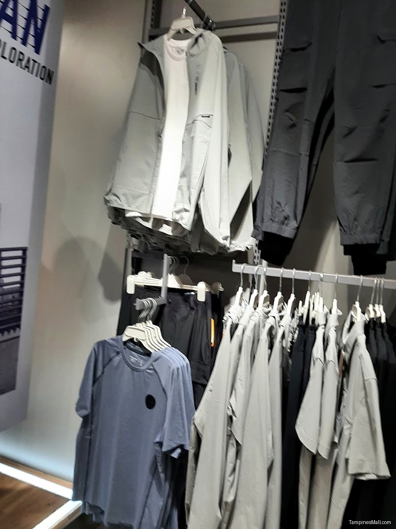 bossini Tampines Mall - Image 17