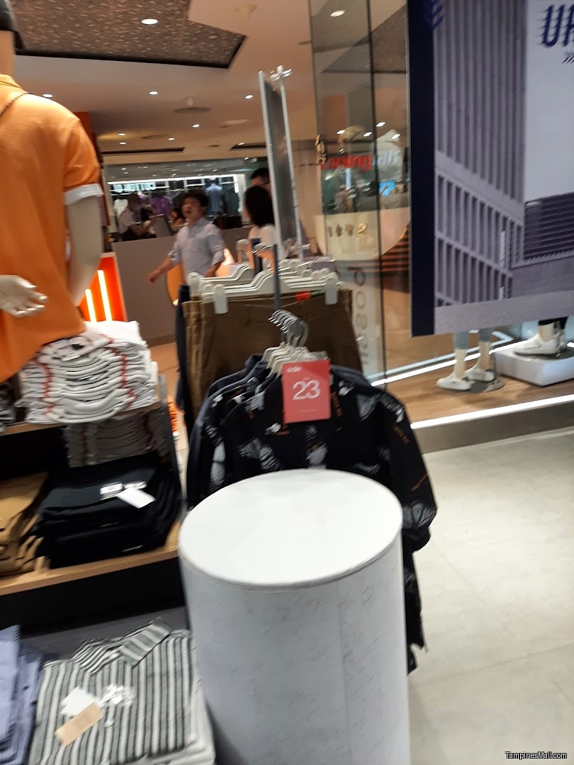 bossini Tampines Mall - Image 20