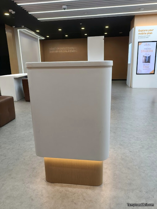 M1 Tampines Mall - Phone Shop & Internet Service Provider