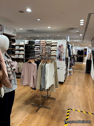 UNIQLO Tampines Mall (Same Day Click & Collect)