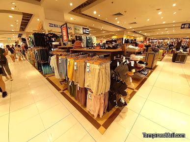 伊勢丹 Isetan Tampines