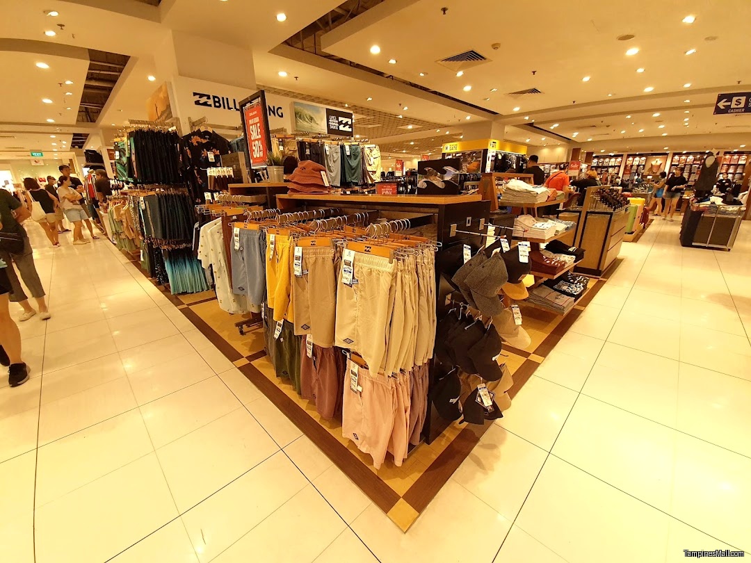 伊勢丹 Isetan Tampines