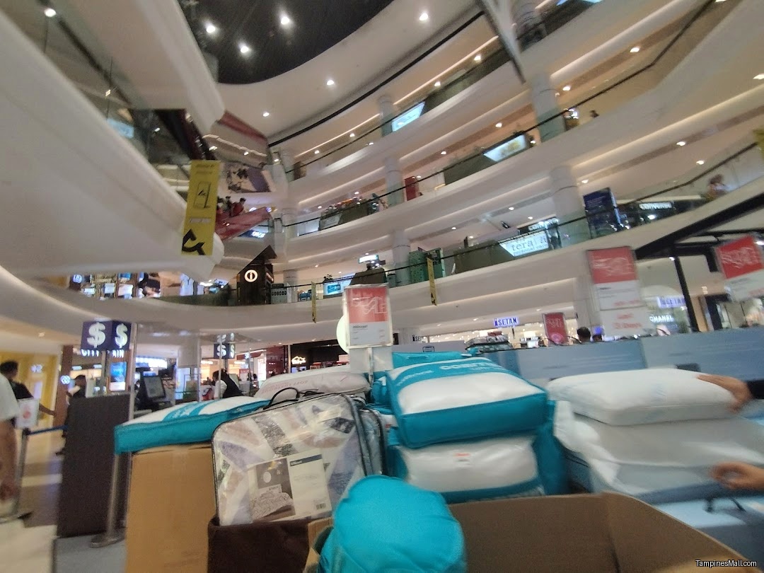 伊勢丹 Isetan Tampines - Image 26